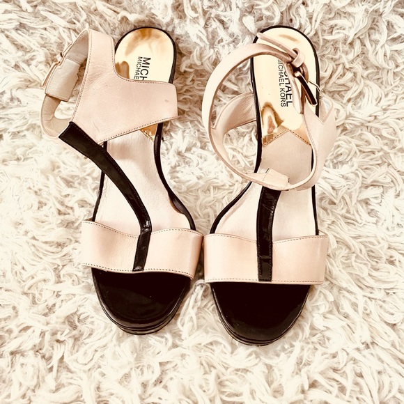 MK Heels - Picture 1 of 3